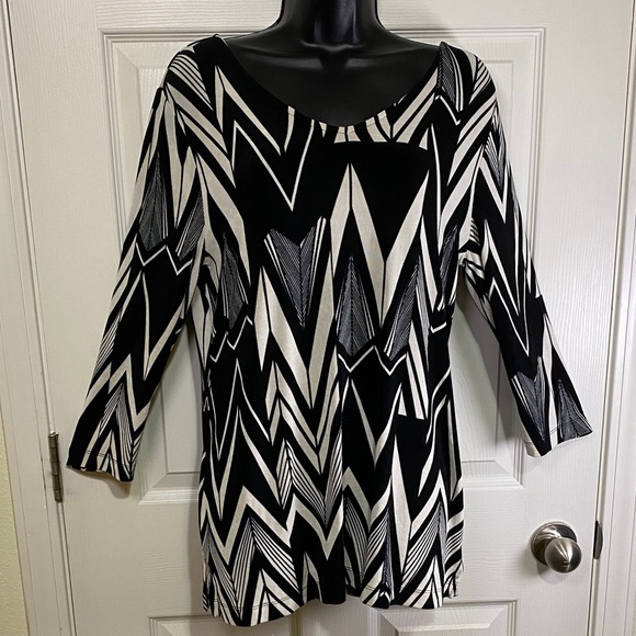 Chico's Black and White Zigzag Tunic - Picture 1 of 5